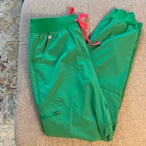 Figs Zamora High Waisted Scrub Pants in safety green - size M